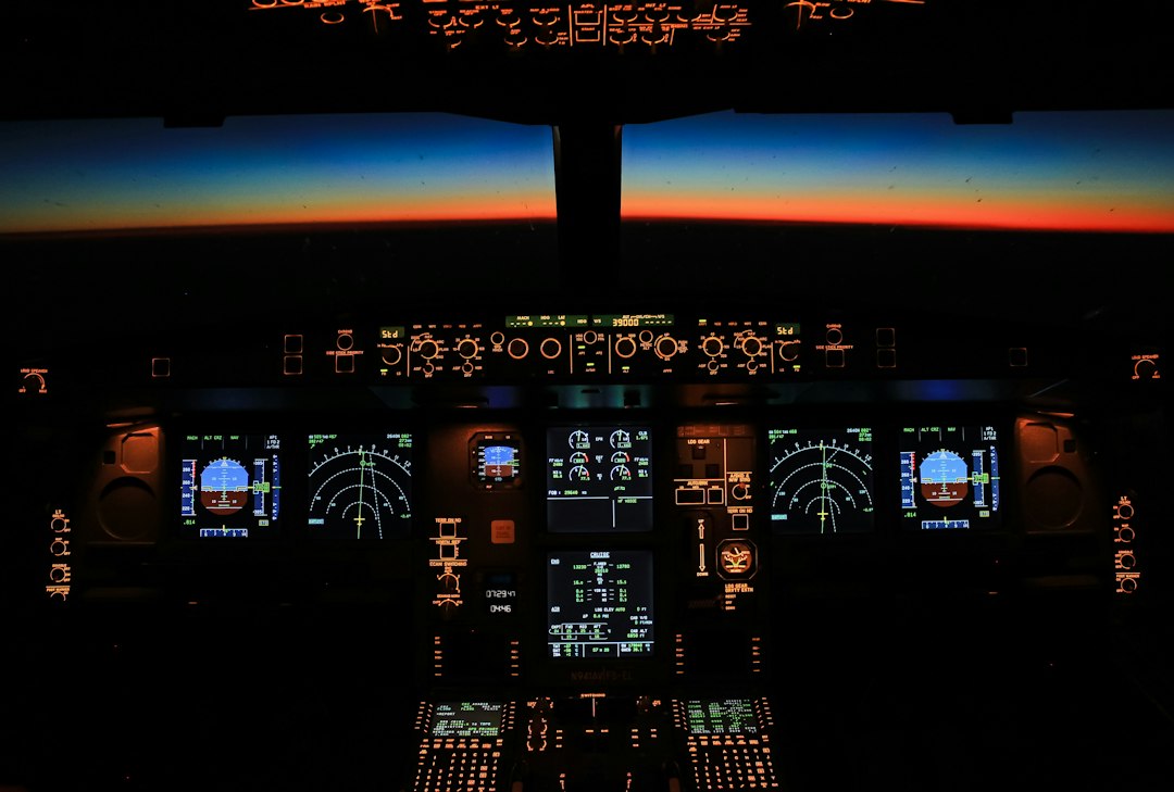 Commercial Flight Deck and Cockpit Flight Operations